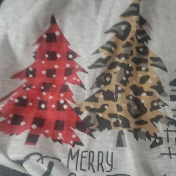NWOT BELILY CHRISTMAS TOP - Picture 3 of 4